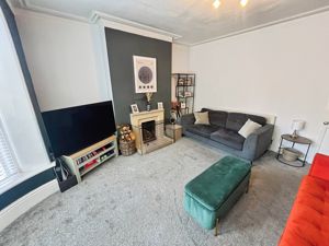 Lounge- click for photo gallery